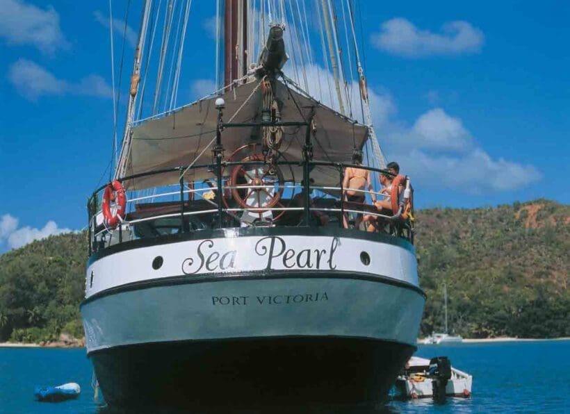 SY Sea Pearl SY Sea Shell