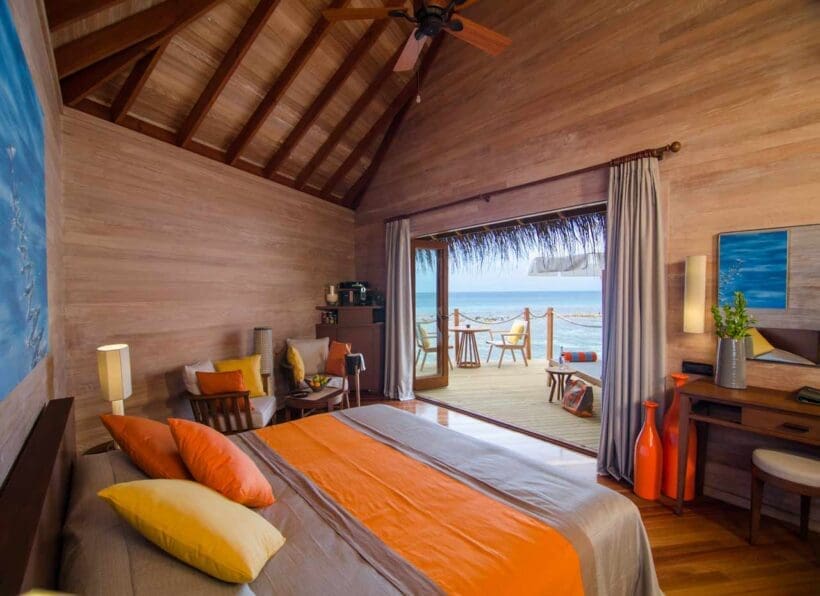 Mirihi Island Resort Water Villa innen