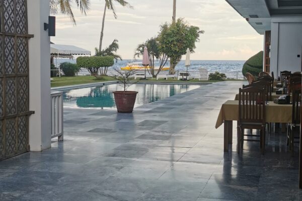 Sea Dream Restaurant Sea Dream Restaurant, Tauchhotel, Reisebericht Philippinen, Aussicht, Terrasse, Pool