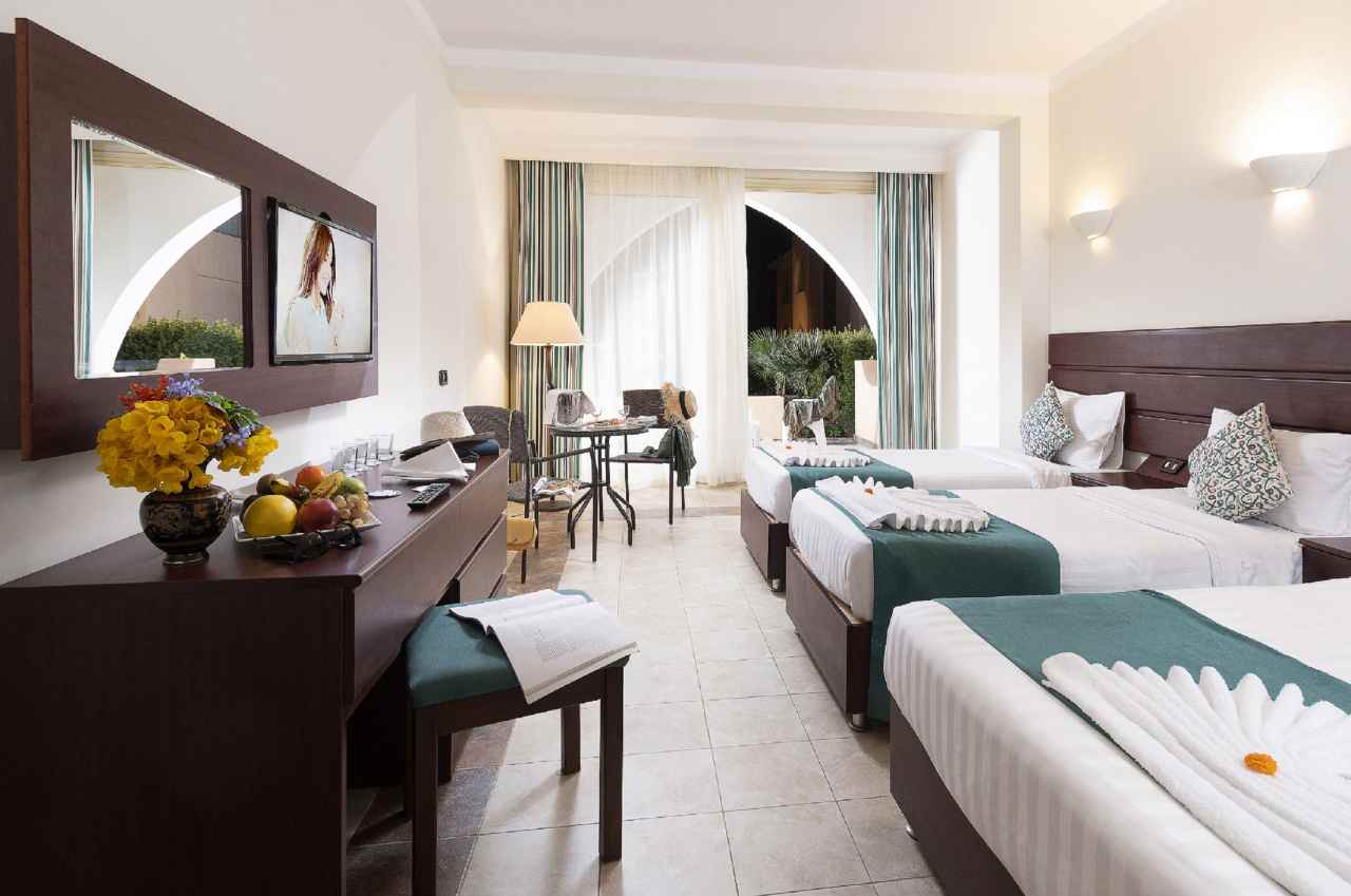 thethreecorners_redsea_marsa_alam_equinox_beach_resort_premium_room_1-scaled©thethreecorners